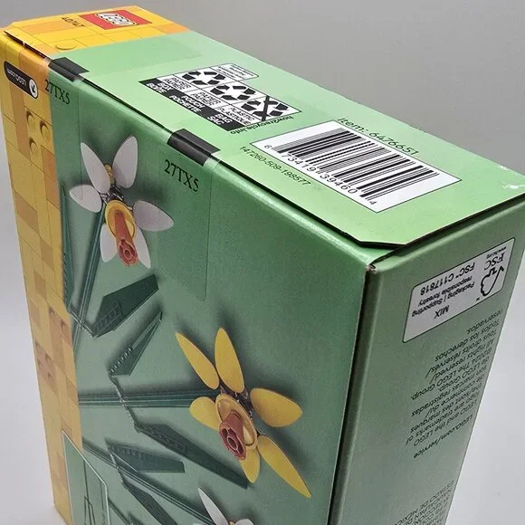 LEGO Yellow and White Daffodils (40747) - Picture 5 of 5